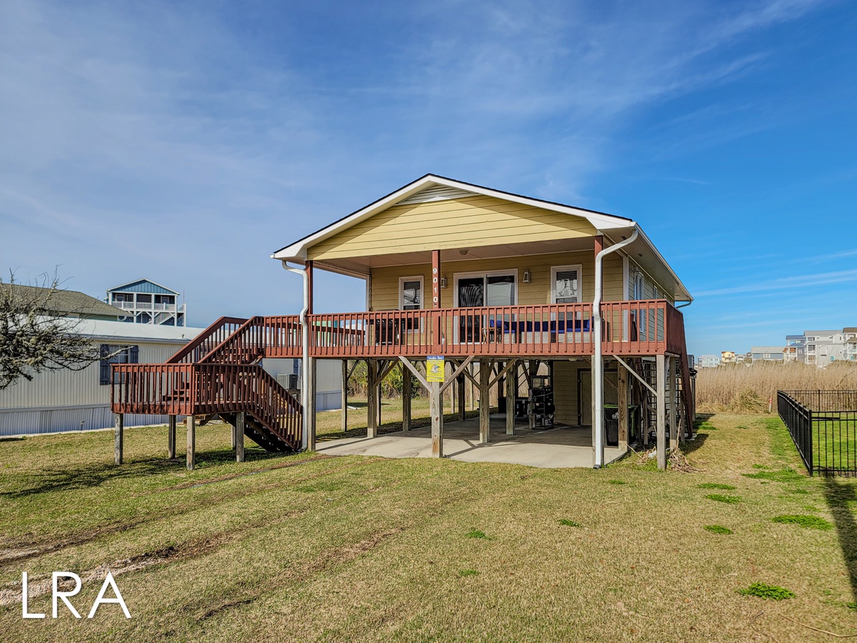 9010 9th St (Painkiller [Int Ext Aerial]) - watermarked-34