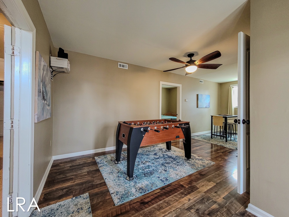 Bottom Floor/Foosball-04