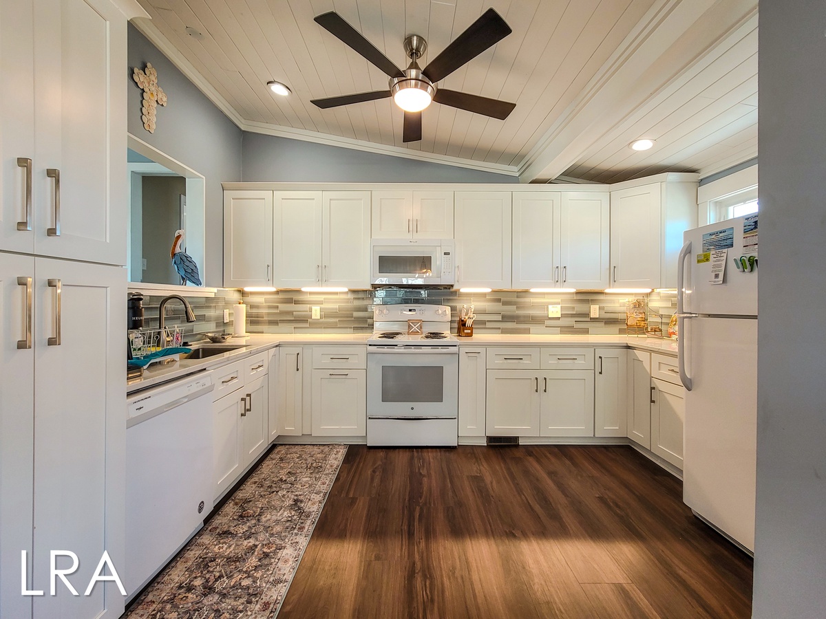 1185 N Anderson Blvd (The Sandlot [Int Ext]) - watermarked-4