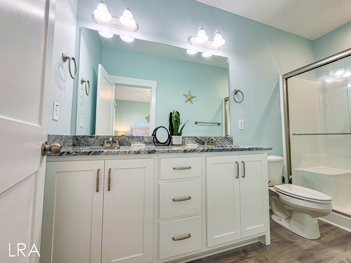 2nd Floor Master Bathroom-35