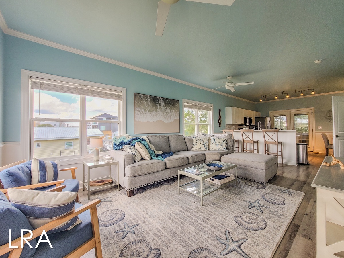 615-E N New River Dr (Coral Cabana [Int Ext Aerials]) - watermarked-18