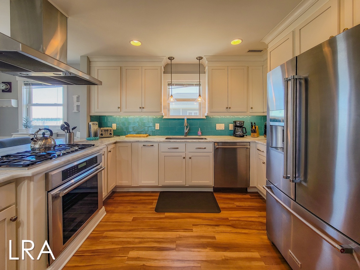 613 Ocean Blvd (Flippin Out [Int Ext Aerials]) - watermarked-35