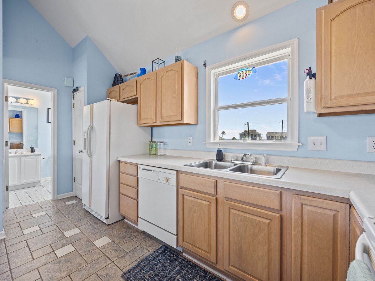 22-web-or-mls-3735 Island Dr. 54