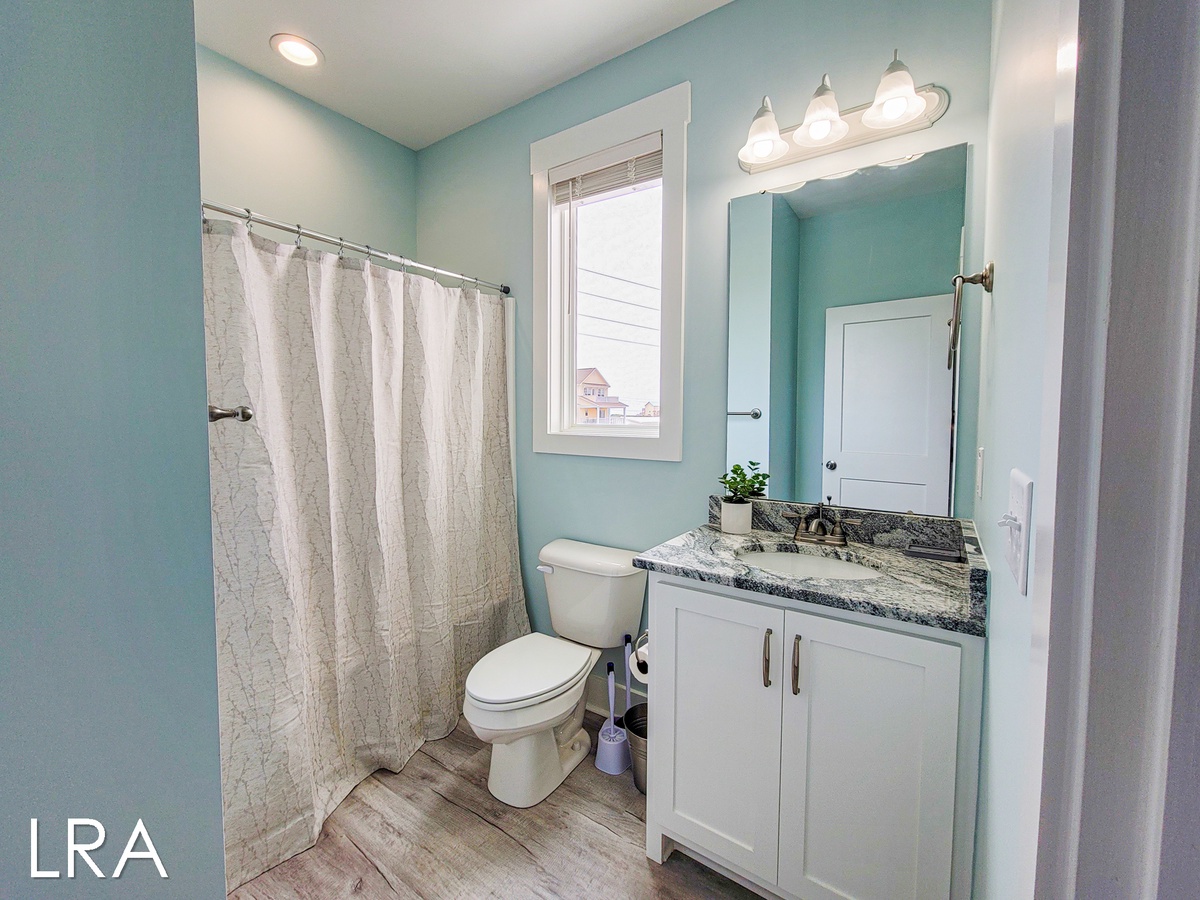 Top Level Bathroom-11