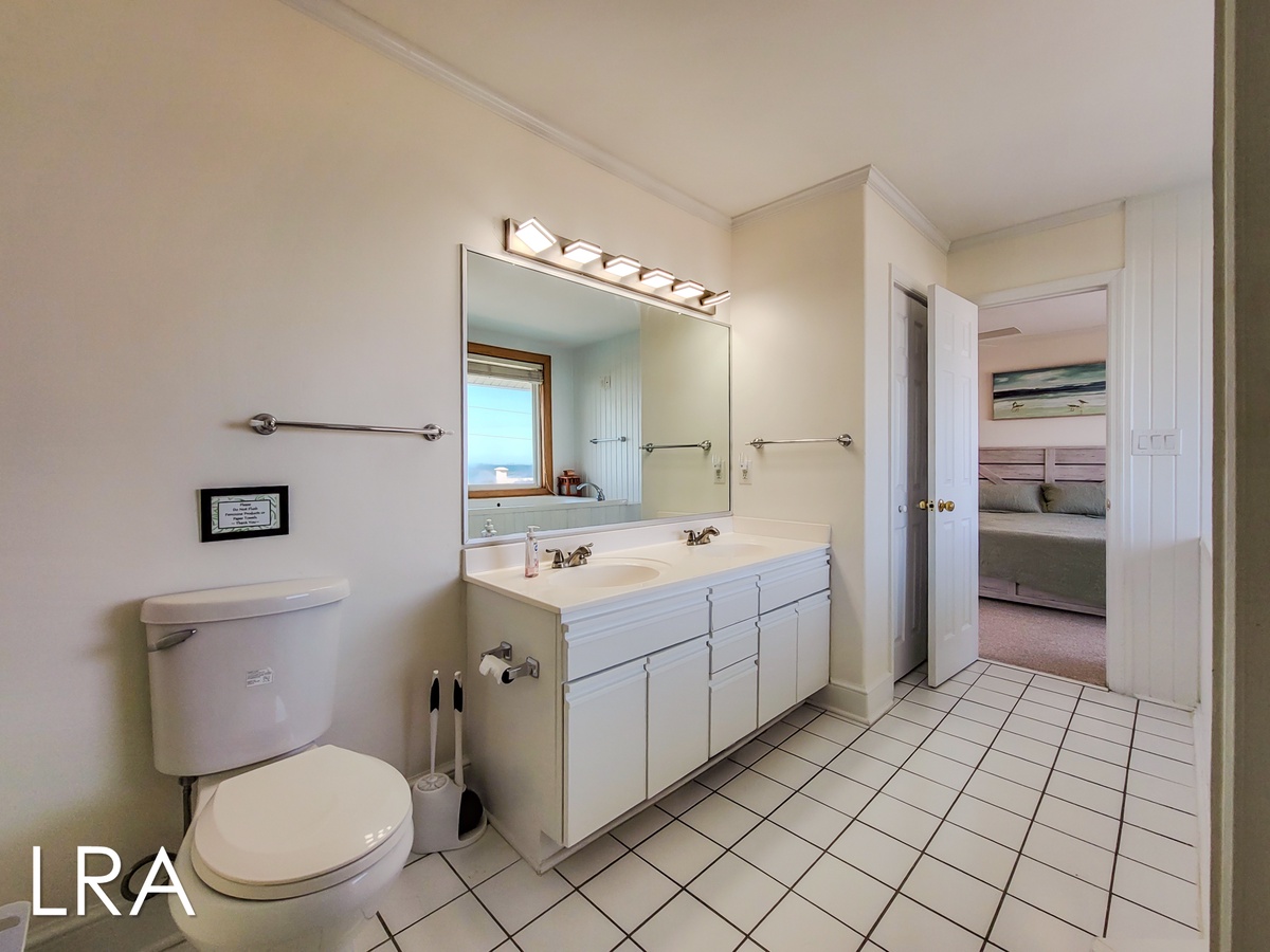 2717 S Shore Dr - Oceanside Manor (23)