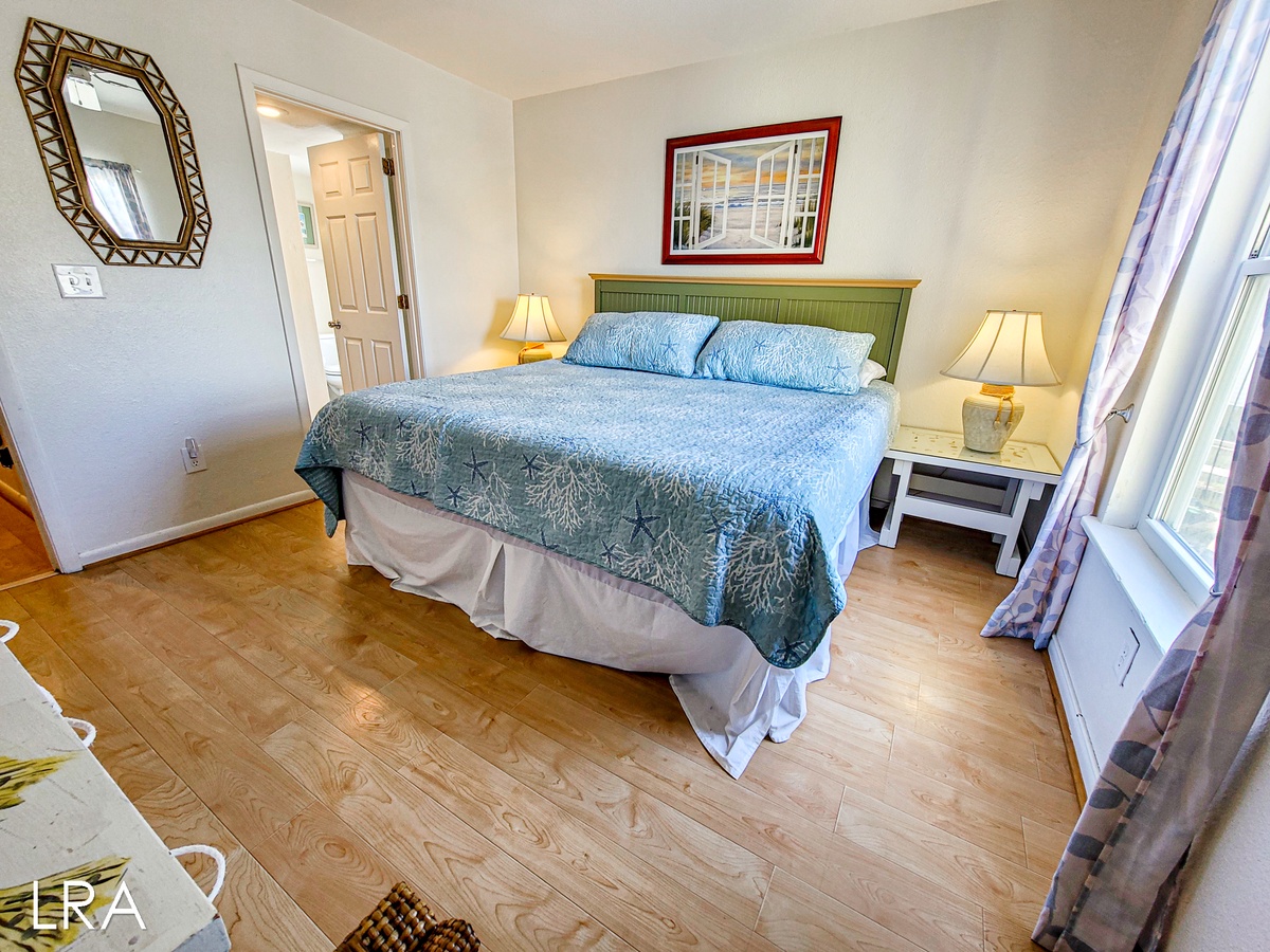King Bedroom -28