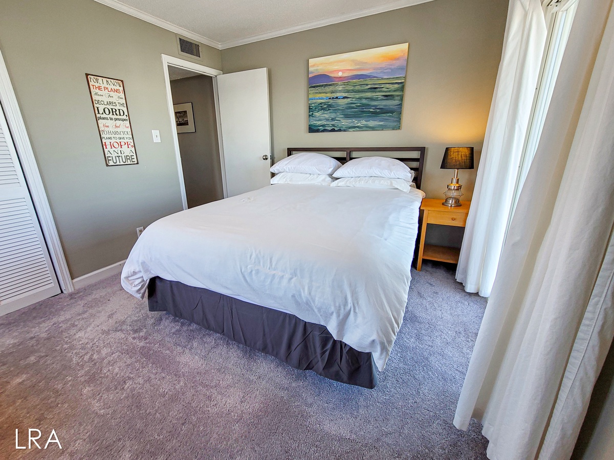 Queen Bedroom -50