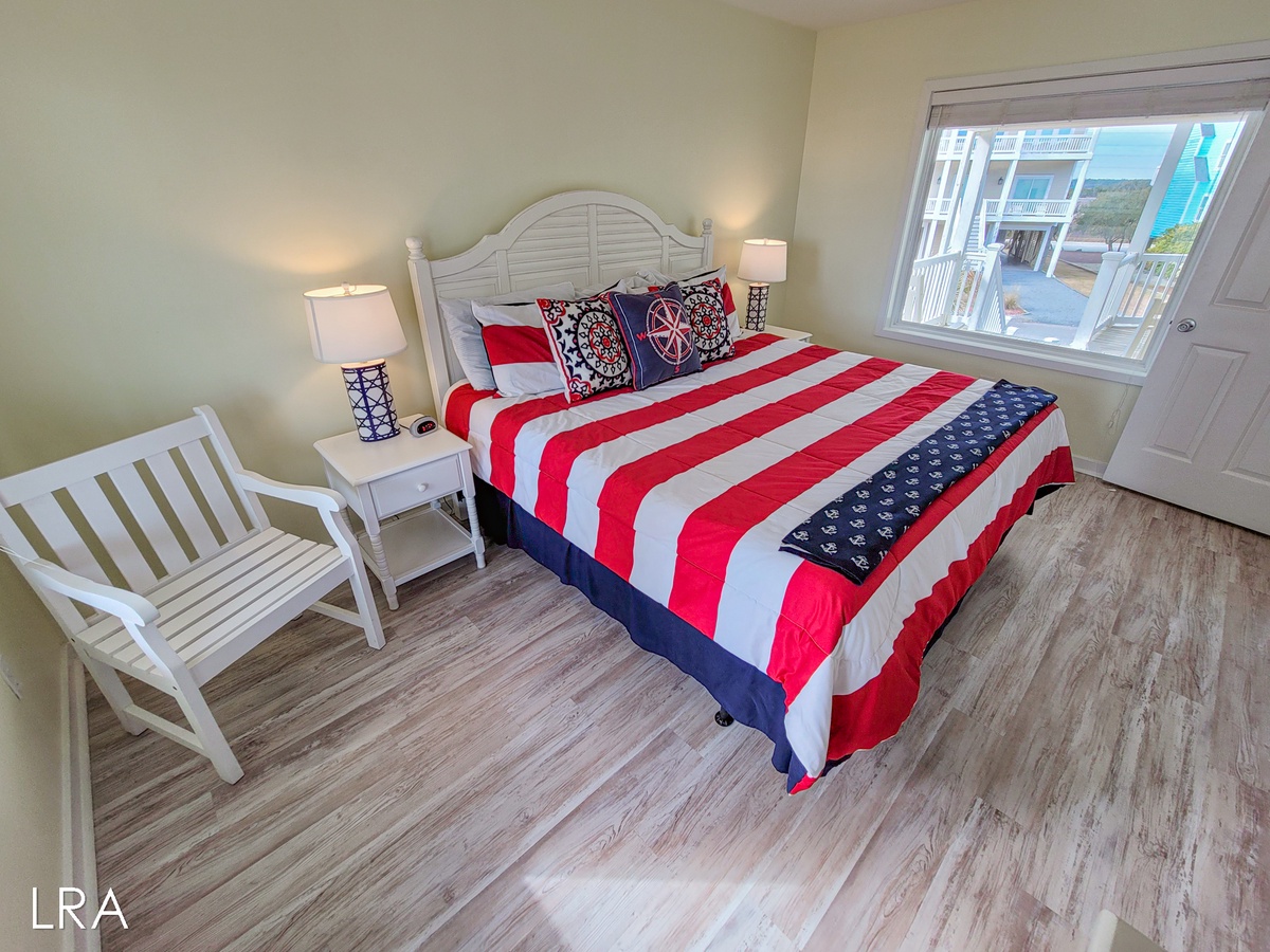 King Bedroom-47