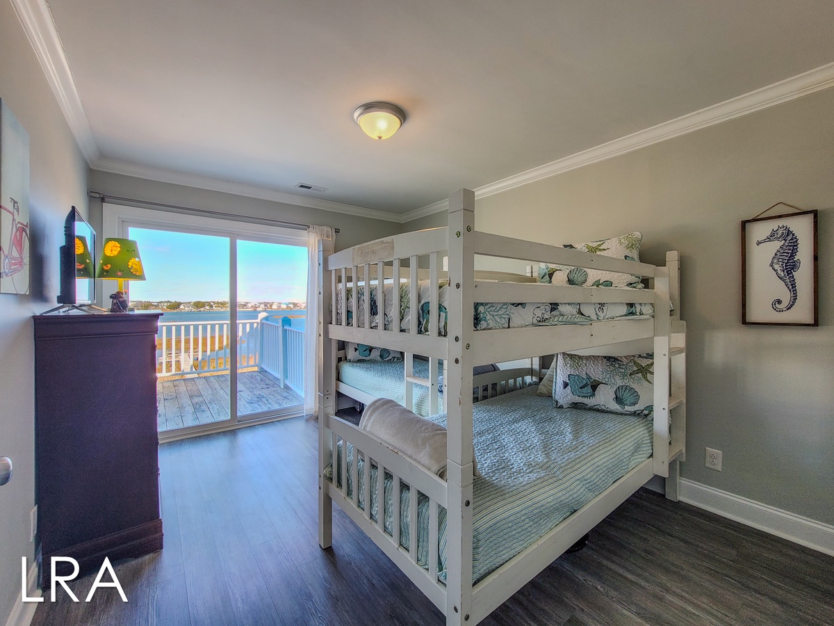 1743 New River Inlet Rd (Good Day Sunshine [Int]) - watermarked-27