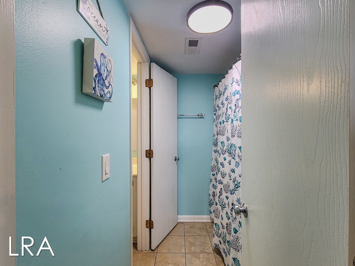 918 N New River Dr 417 (Surf Condos 417 [Int Ext]) - watermarked-7