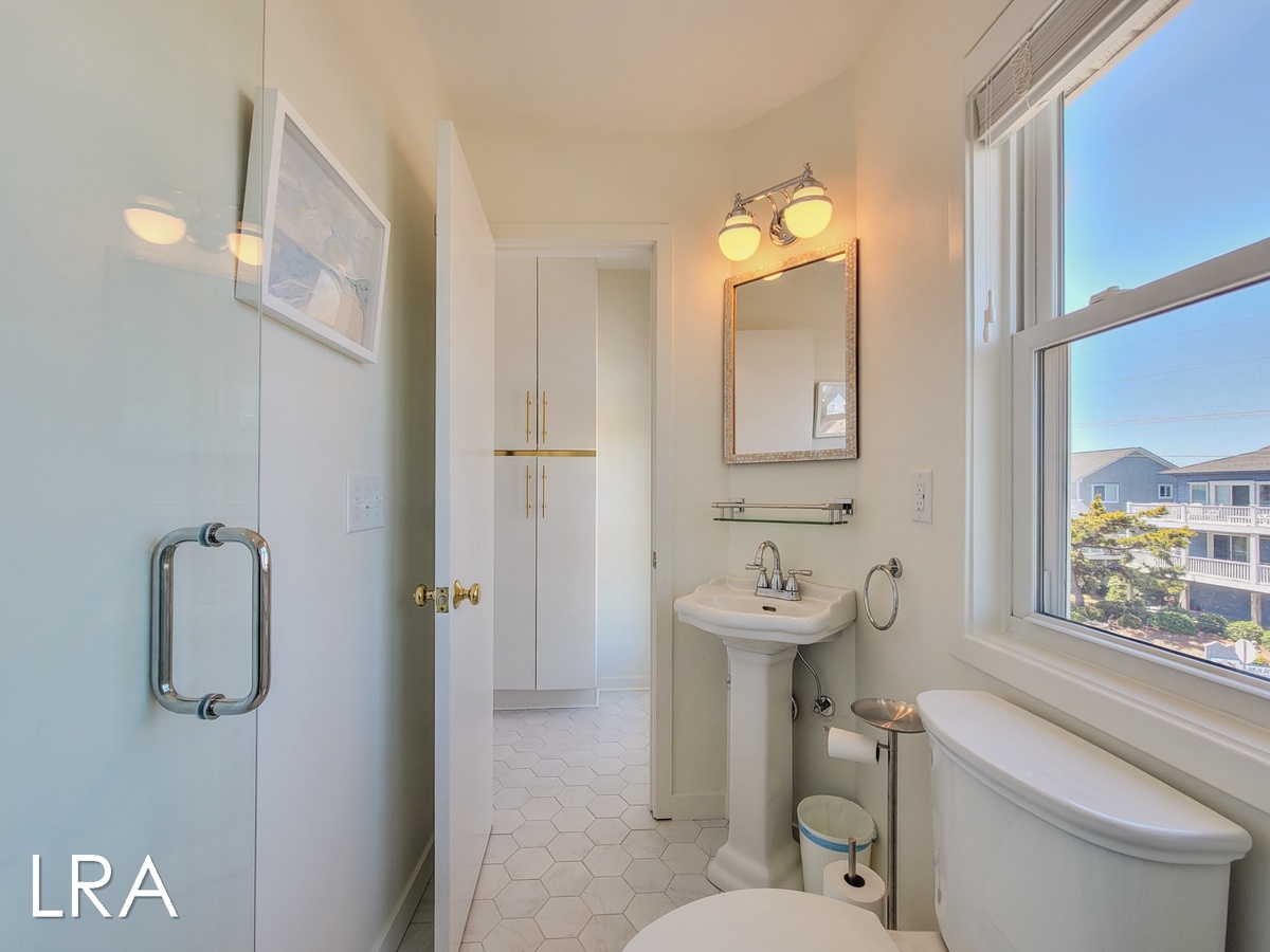 2405 S Shore Dr (Audreys Pearl [Int Ext Aerials] - watermarked-16
