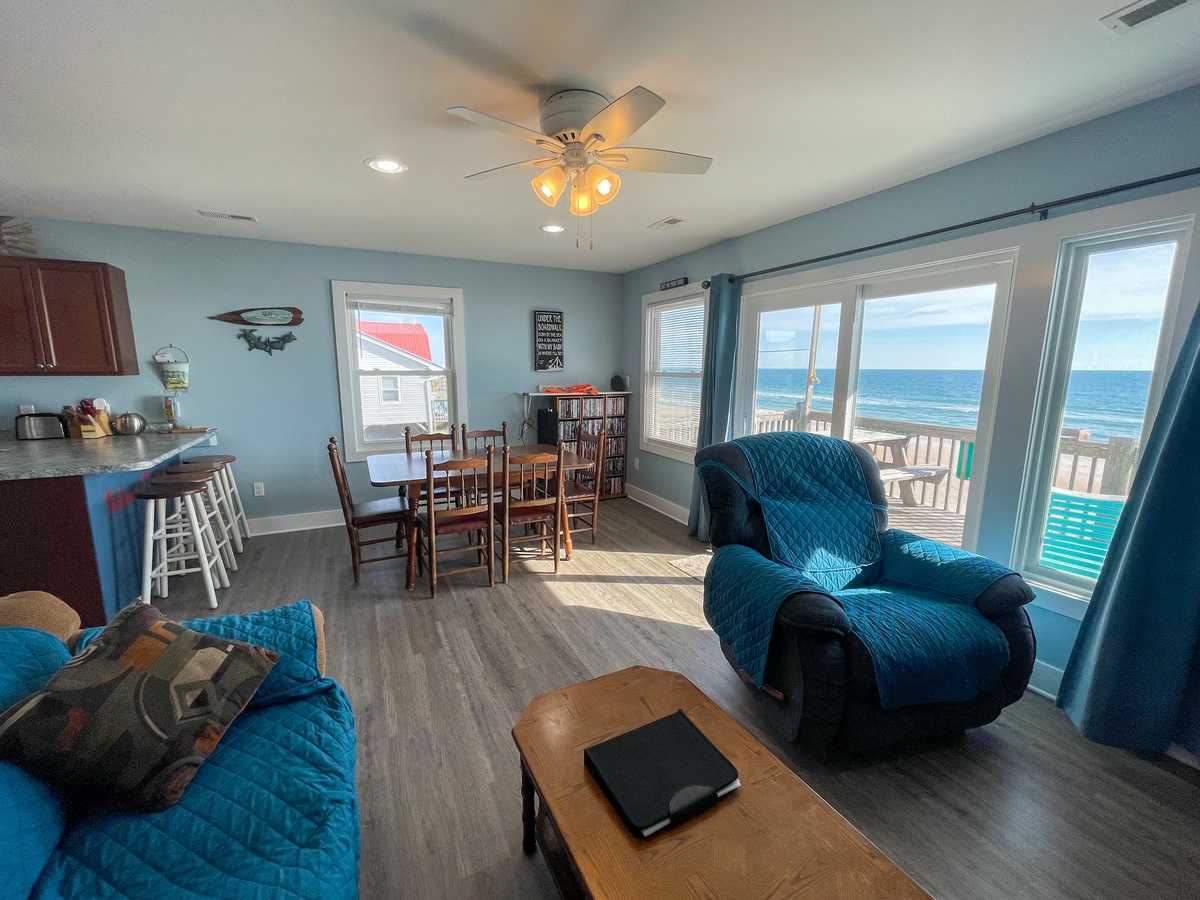 Living/Dining Room-11