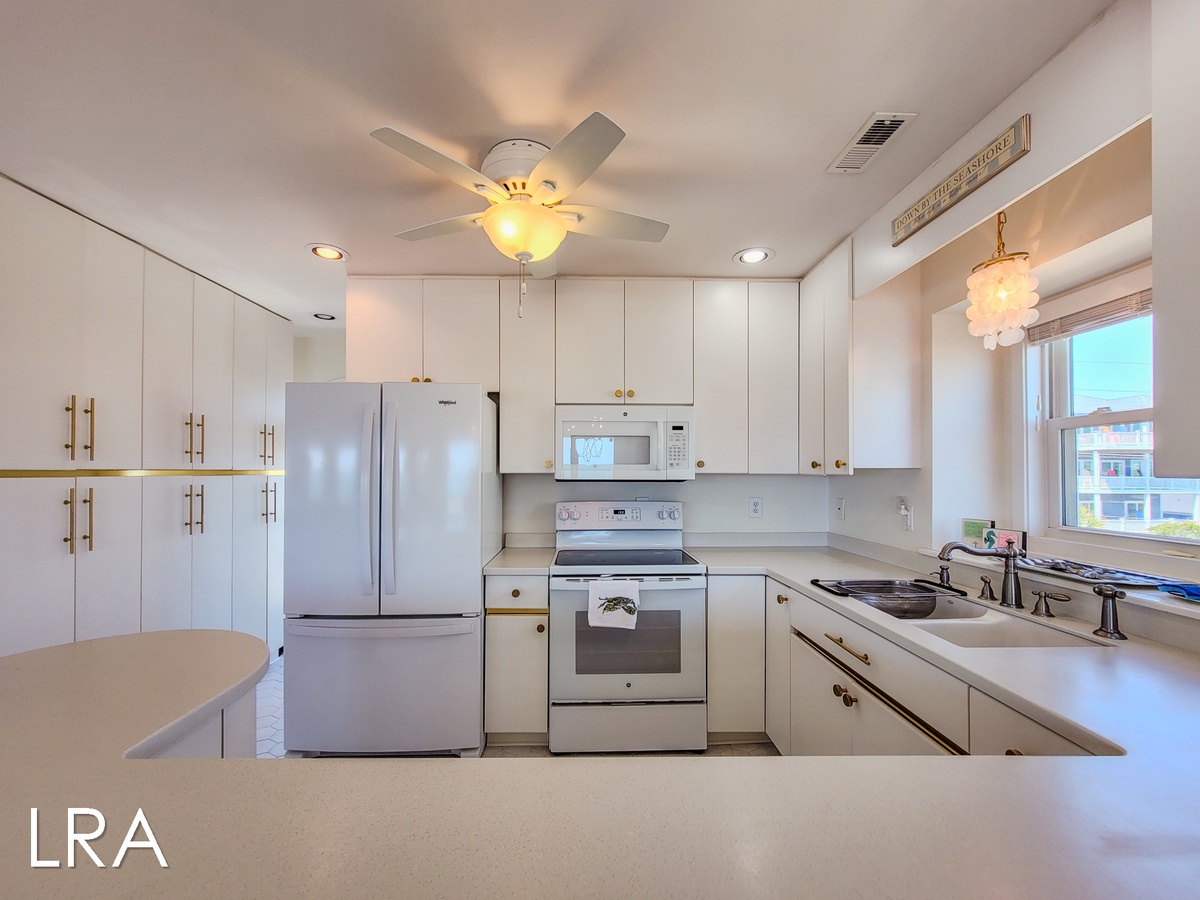2405 S Shore Dr (Audreys Pearl [Int Ext Aerials] - watermarked-14