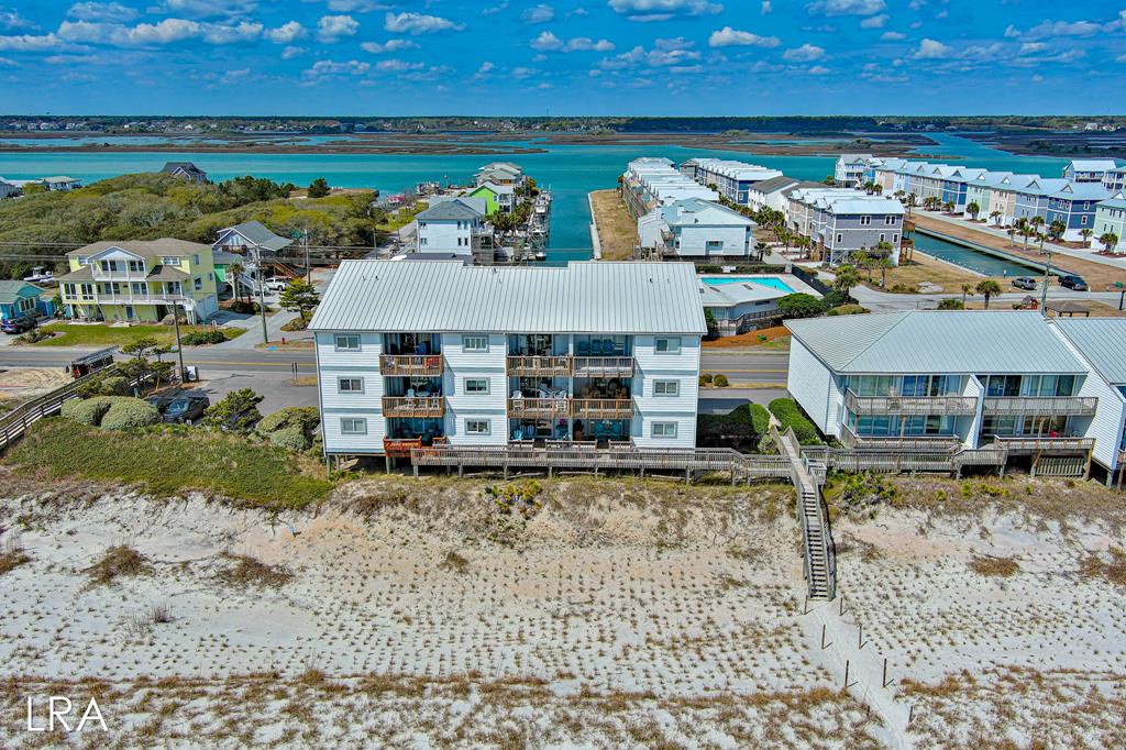 Queen&rsquo;s Grant A-102 - Vacation Rental in Topsail Beach,NC | Lewis 