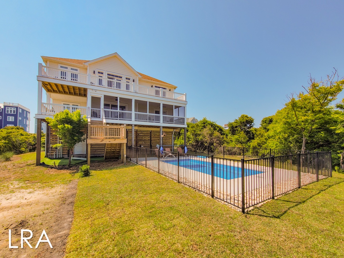 121 Ocean View Ln (Sea Glass Half Full [Ext - Pool]) - watermarked-15