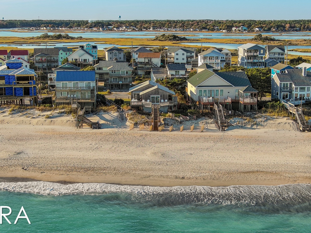 804 S Shore Dr (Beachy McBeach House [Int Ext Aerials]) - watermarked-50