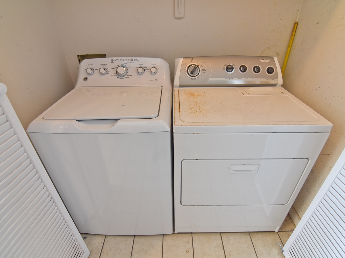 Washer and Dryer 002
