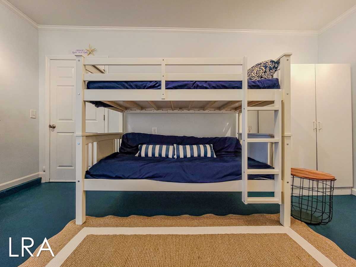 Twin Bunkroom-7