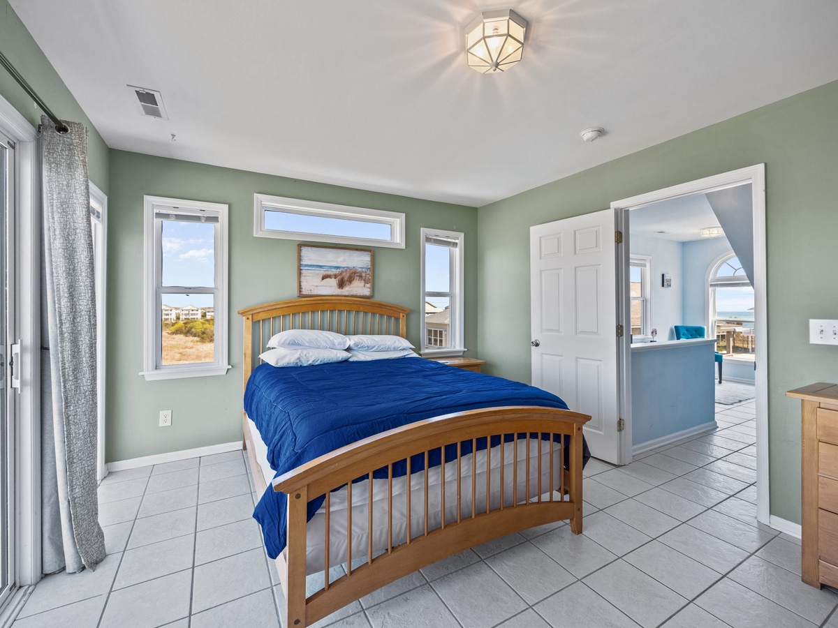 29-web-or-mls-3735 Island Dr. 75