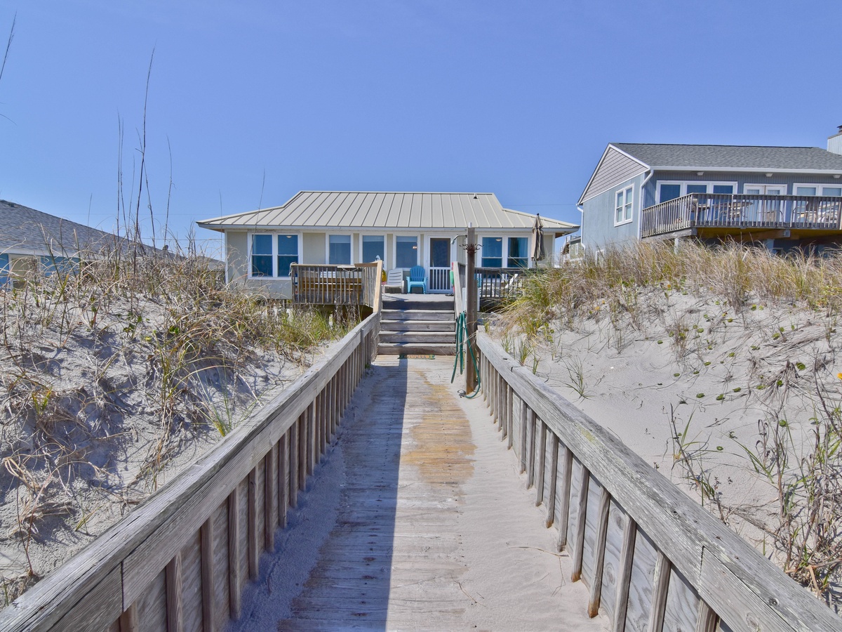 Deck/Beach Access_0061