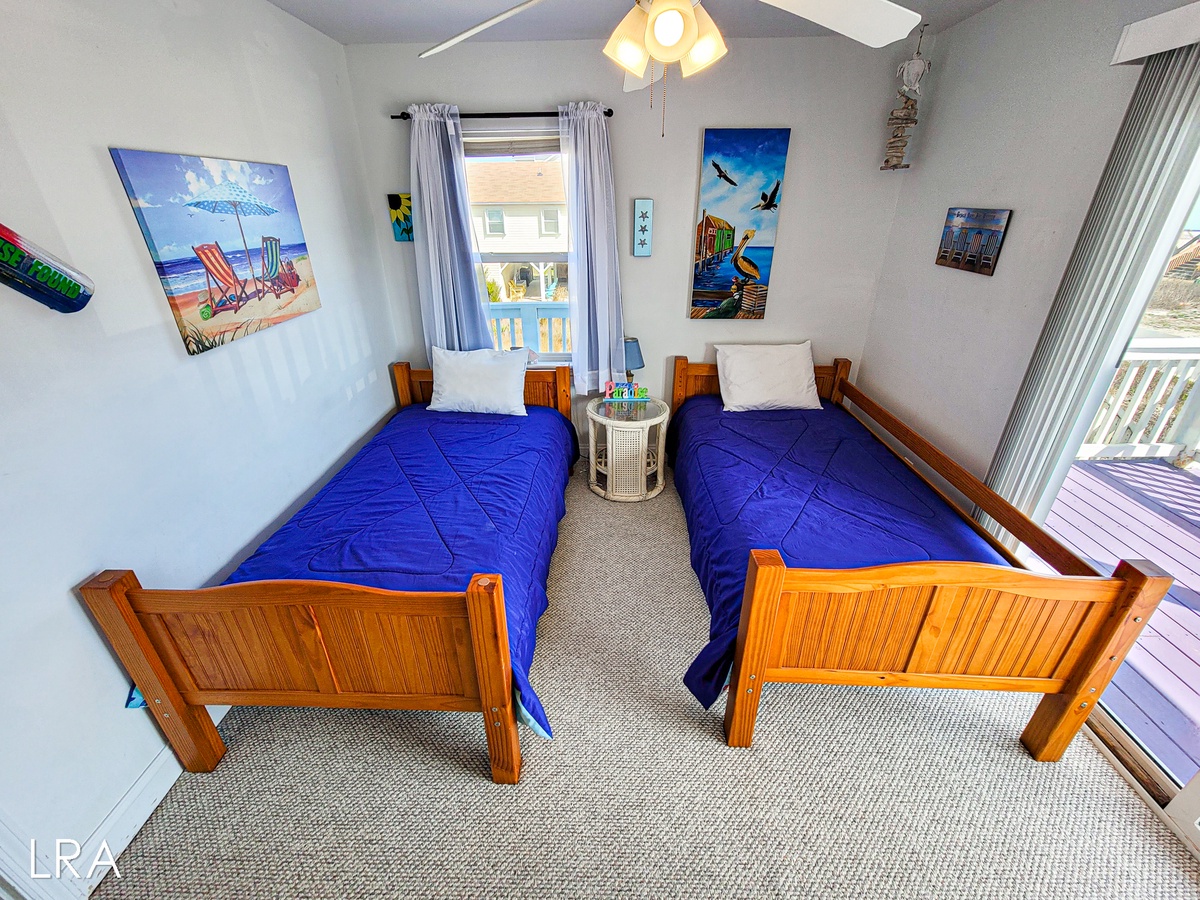 Twin Bedroom -45