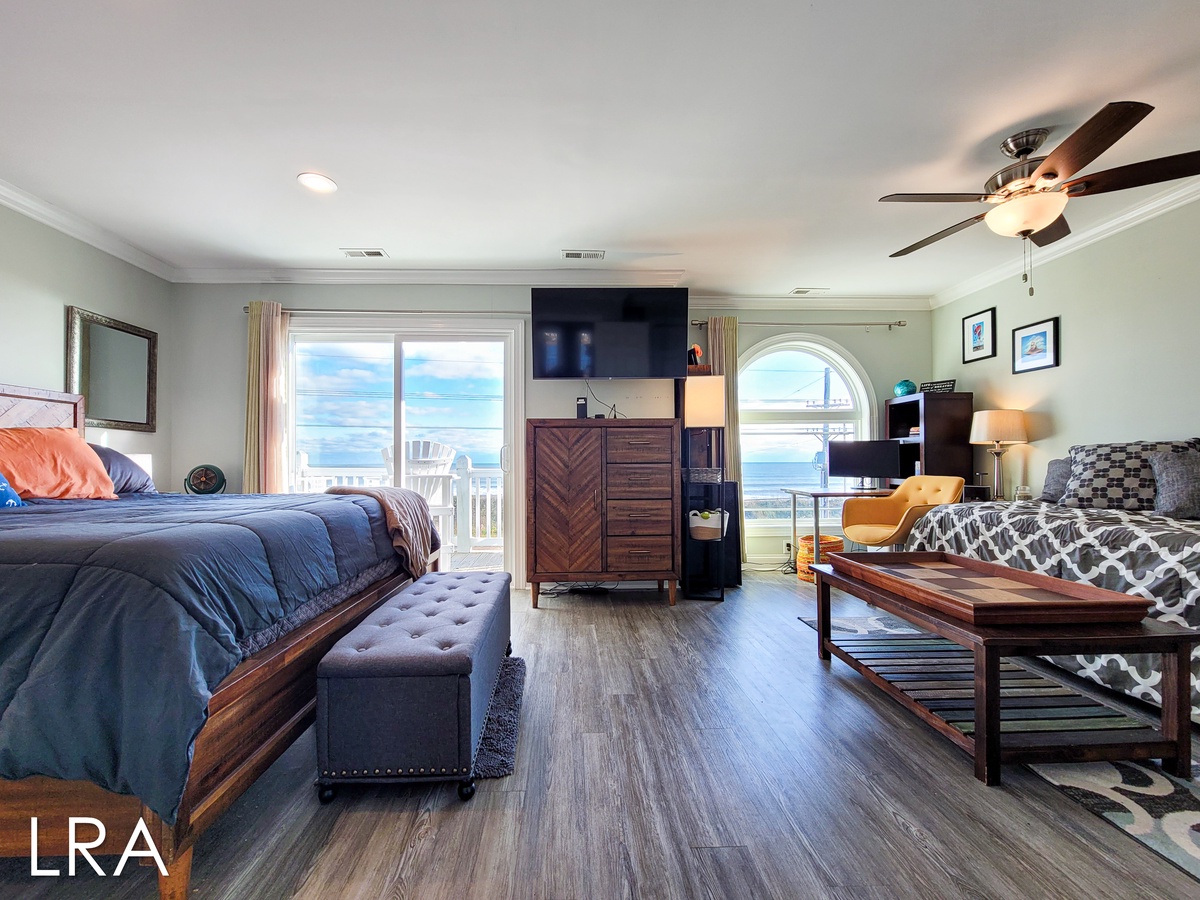 King/Twin Bedroom-43