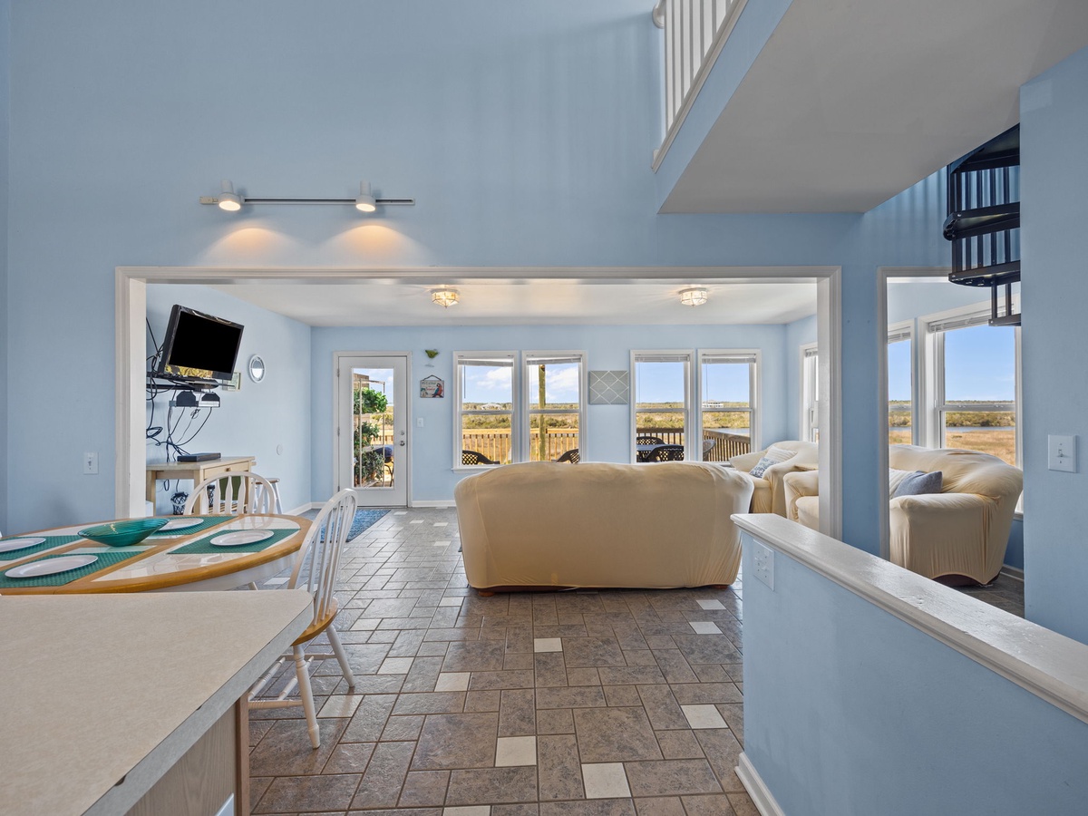 24-web-or-mls-3735 Island Dr. 60