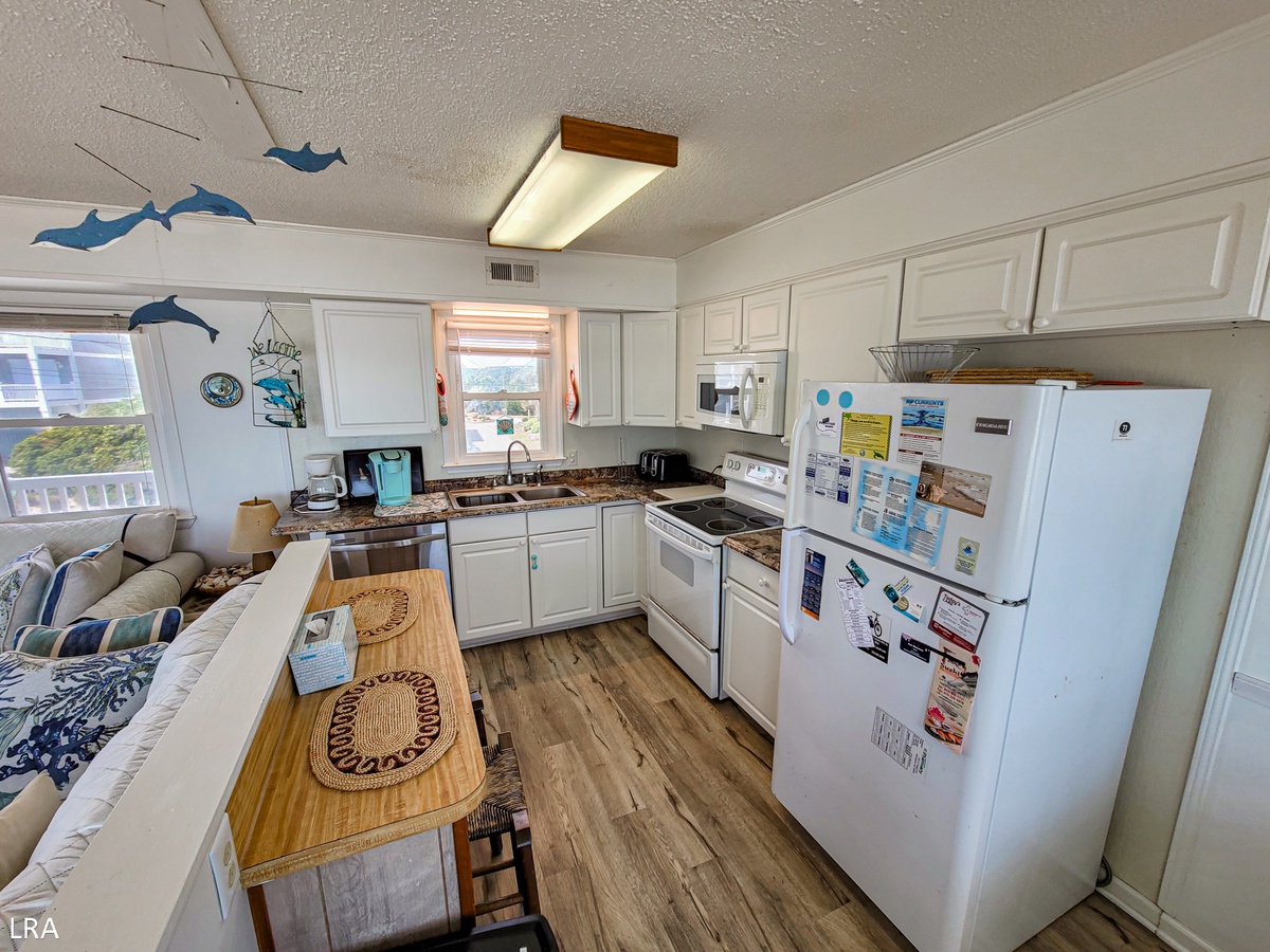 2712 S Shore Dr (Beach House) - watermarked-04