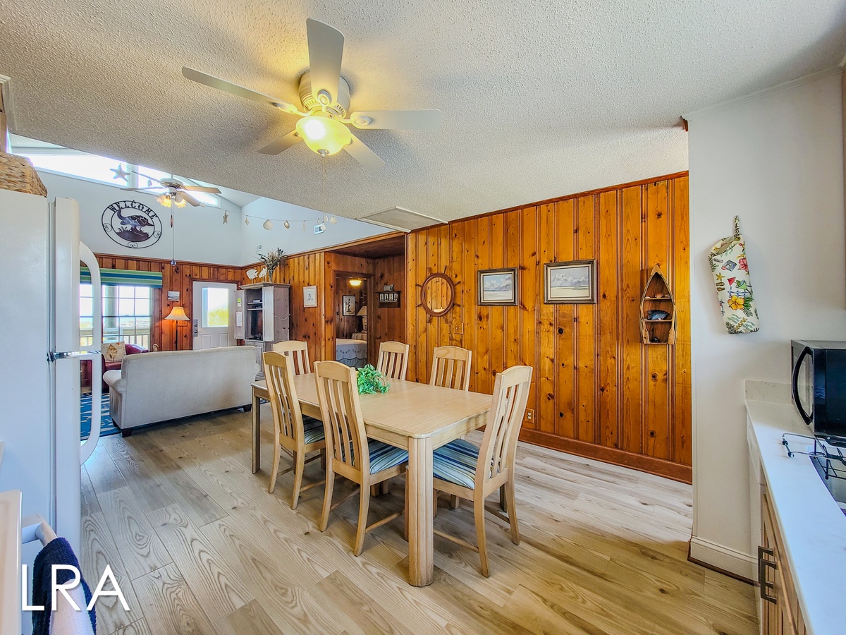 1003 Ocean Blvd (Four By The Shore [Int Refr]) - watermarked (4)