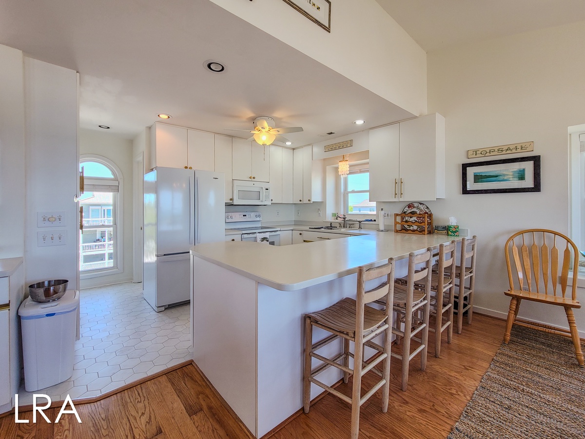 2405 S Shore Dr (Audreys Pearl [Int Ext Aerials] - watermarked-10