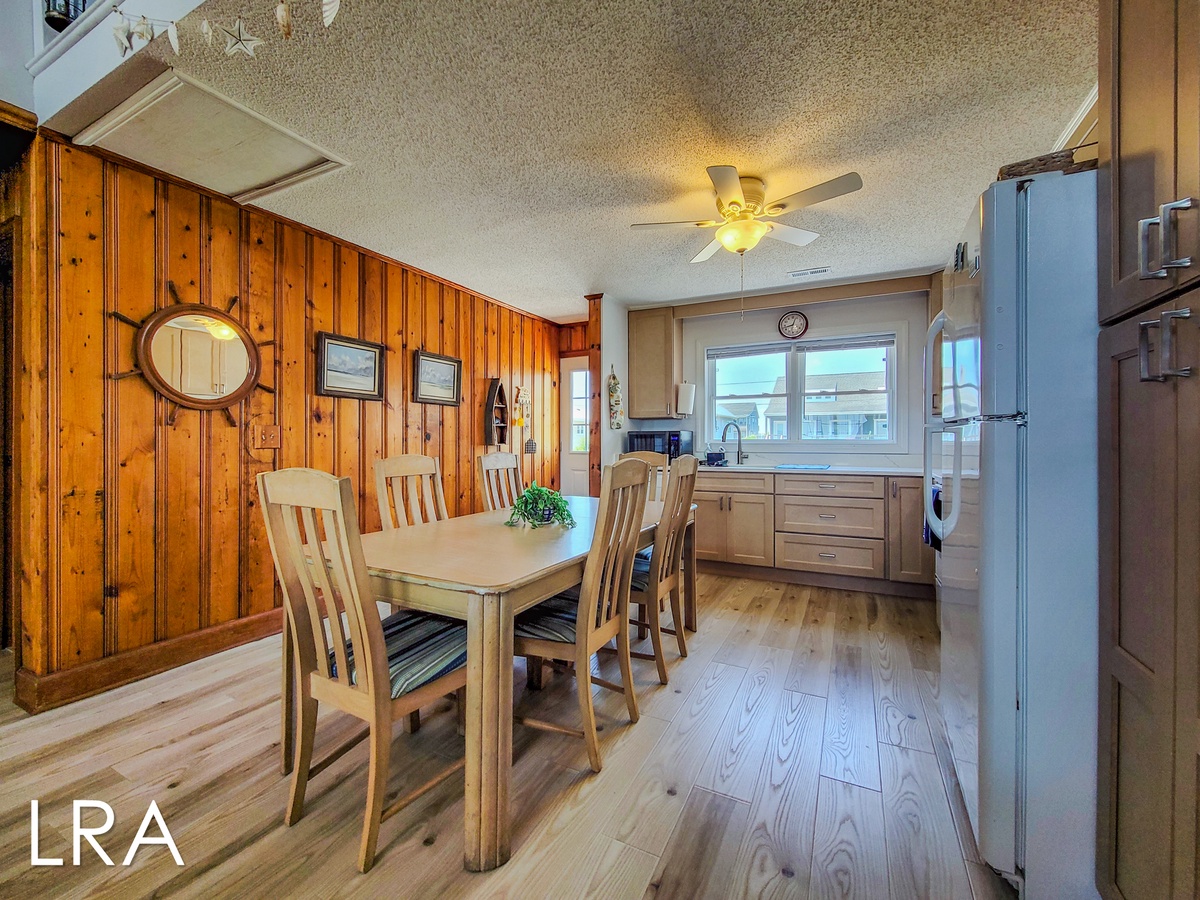 1003 Ocean Blvd (Four By The Shore [Int Refr]) - watermarked (3)