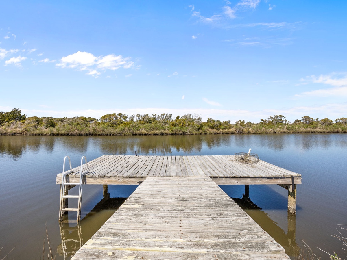 47-web-or-mls-3735 Island Dr. 107