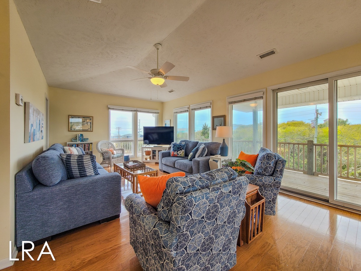 108 Loreen Dr (Double Vision [Int]) - watermarked-8