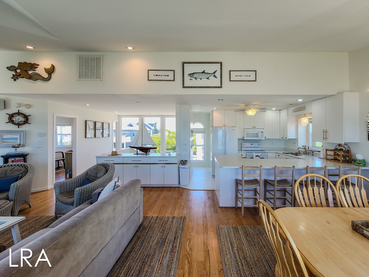 2405 S Shore Dr (Audreys Pearl [Int Ext Aerials] - watermarked-04