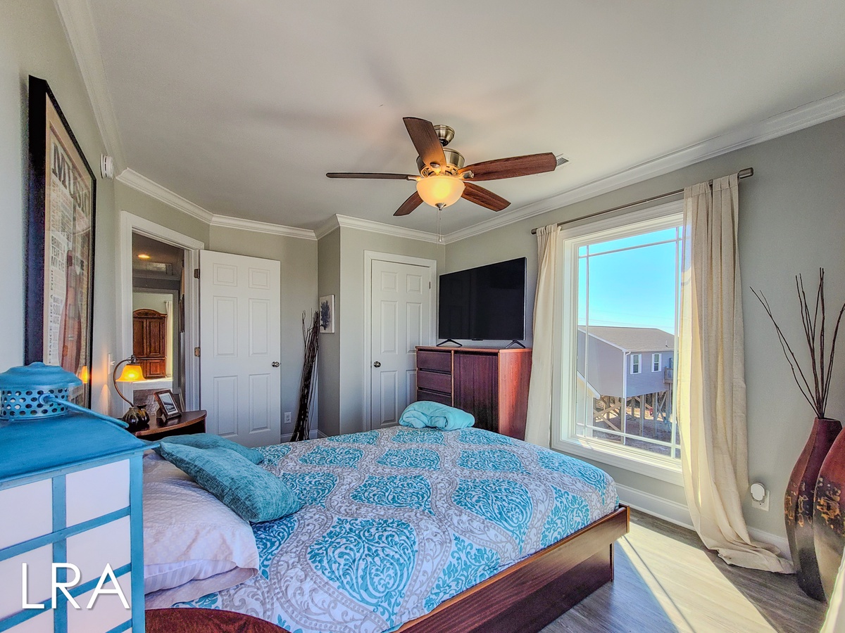 1743 New River Inlet Rd (Good Day Sunshine [Int]) - watermarked-23