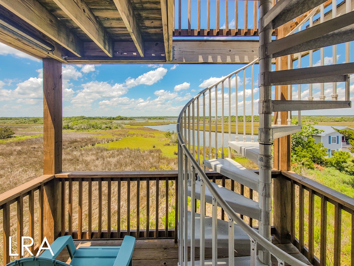 615-E N New River Dr (Coral Cabana [Int Ext Aerials]) - watermarked-4