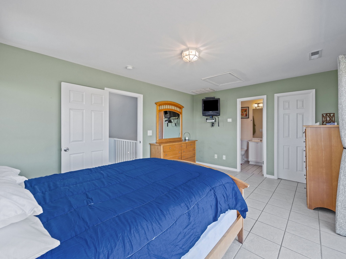 31-web-or-mls-3735 Island Dr. 81
