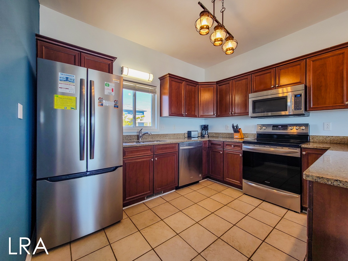 2508 S Shore Dr (Good Tide-ings [Int Ext]) - watermarked-36