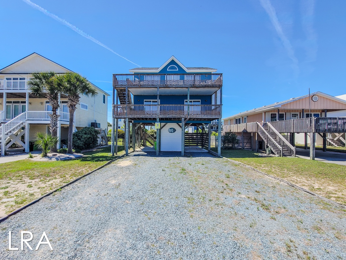 1109 N Topsail Rd (Knot A Worry [Ext - Fence]) - watermarked-7