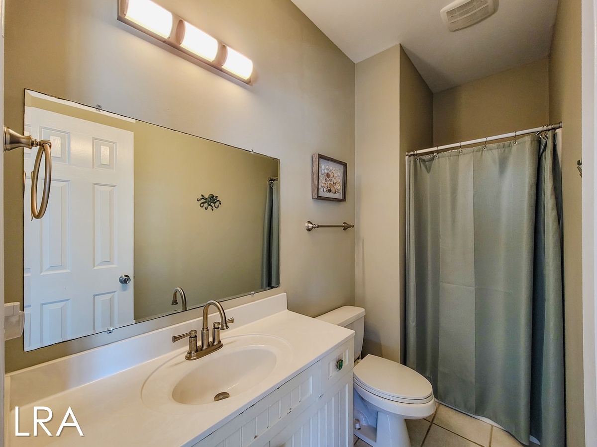 2508 S Shore Dr (Good Tide-ings [Int Ext]) - watermarked-44