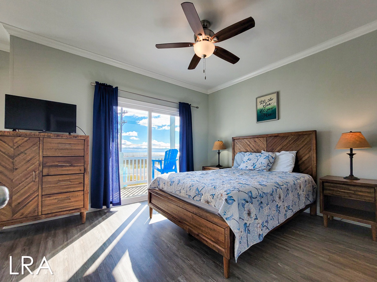 Twin/Queen Bedroom-29