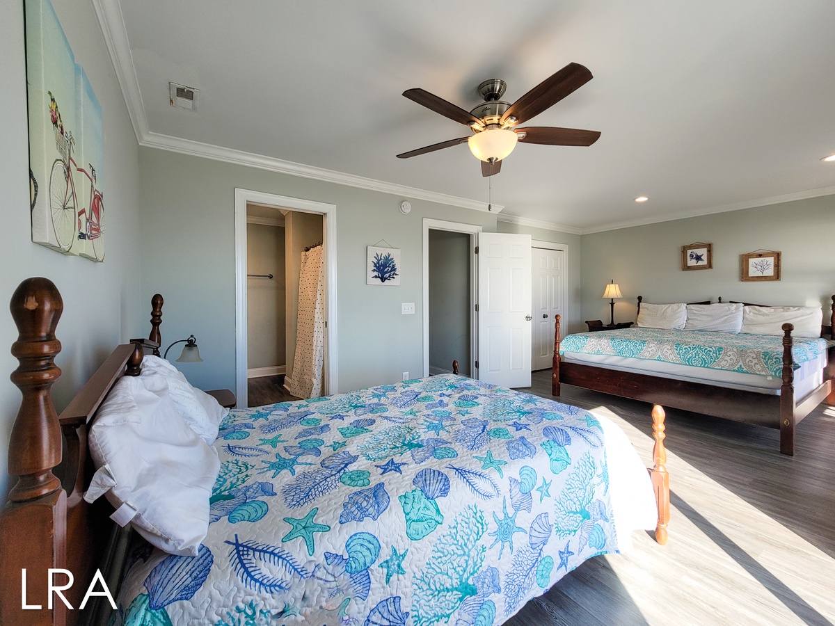 Double/King Bedroom-19