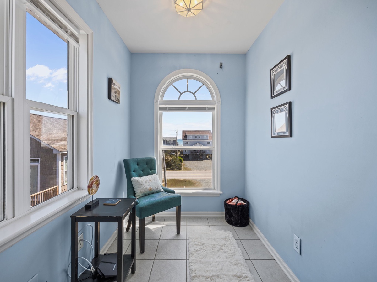 27-web-or-mls-3735 Island Dr. 69