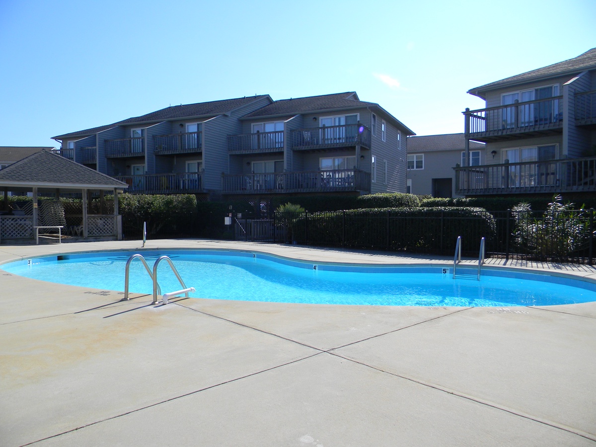 Turtle Cove Pool