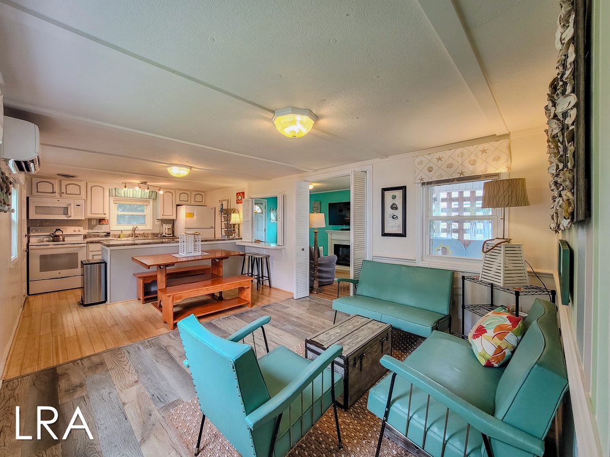 1005-A 1st St (The Cottage [Int Ext]) - watermarked-7