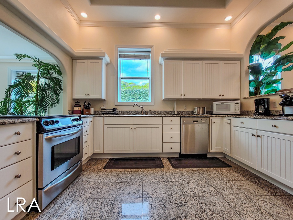 2717-A S Shore Dr (Oceanside Manor - Low Tide [Int Ext]) - watermarked-19