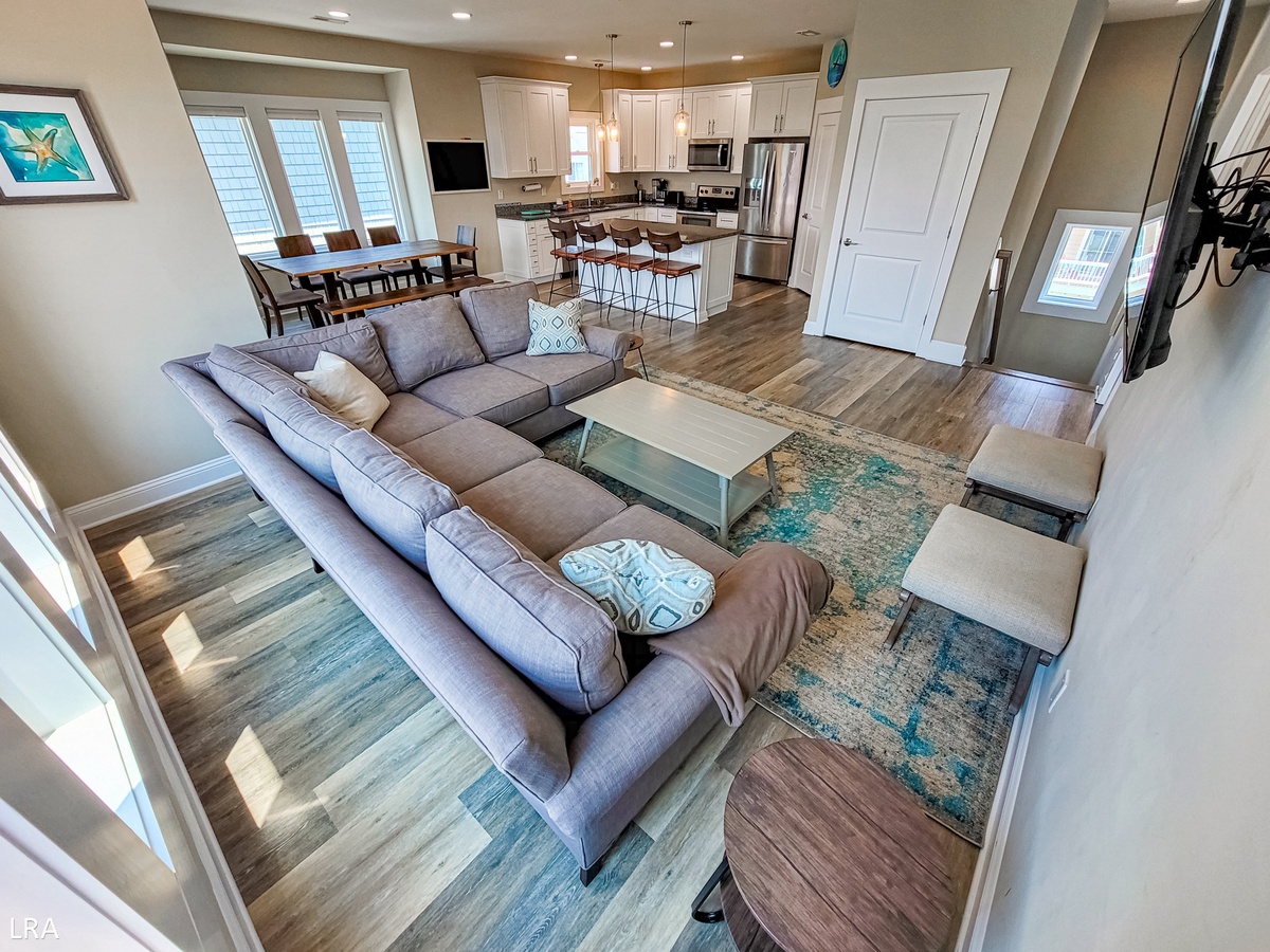 Living/Dining Area-34