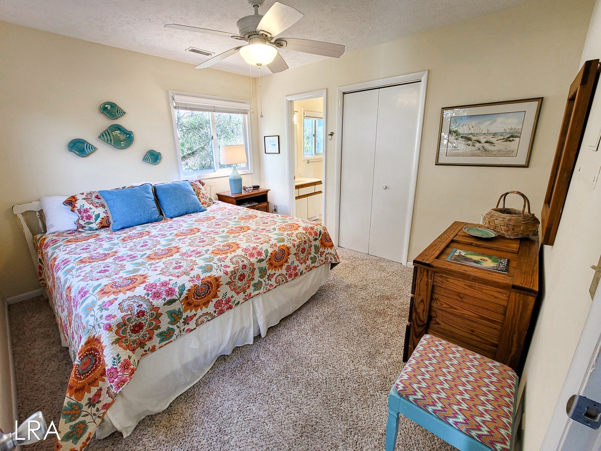 King Bedroom-30