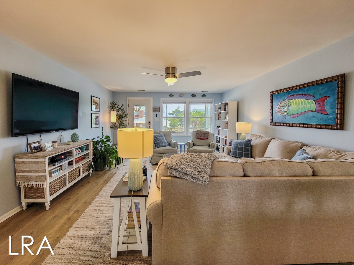 1003 Channel Blvd (Tied Dyed [Int Ext Aerials]) - watermarked-5