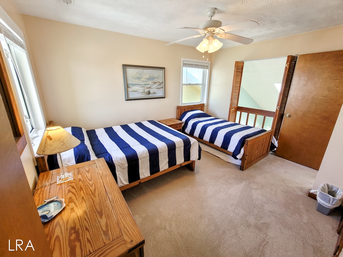 Double and Twin Bedroom -13